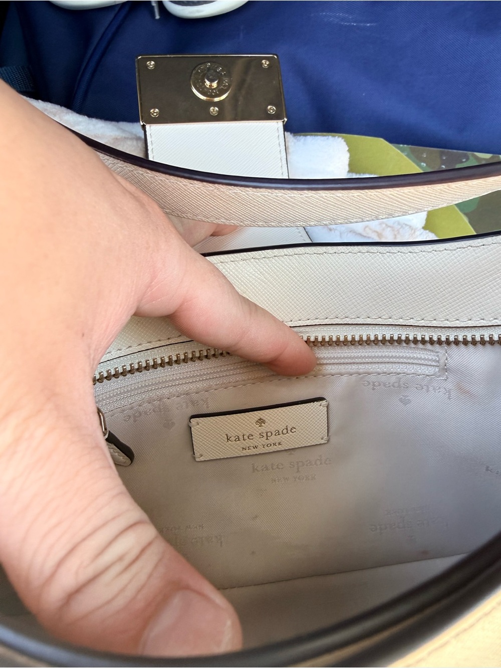 Kate Spade Reegan Small Shoulder Bag - Picture 5 of 10
